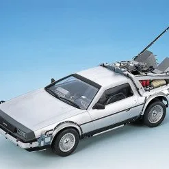 Aoshima Model Kits Aoshima 1/24 DeLorean Car Hover Type Back To The Future II W/Engine Details Model Kit