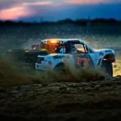 Traxxas 8485 Complete LED Light Set, Desert Racer -Toys and Hobbies Shop 8485 Lifestyle Rear DX1I9827 68372.1534868441