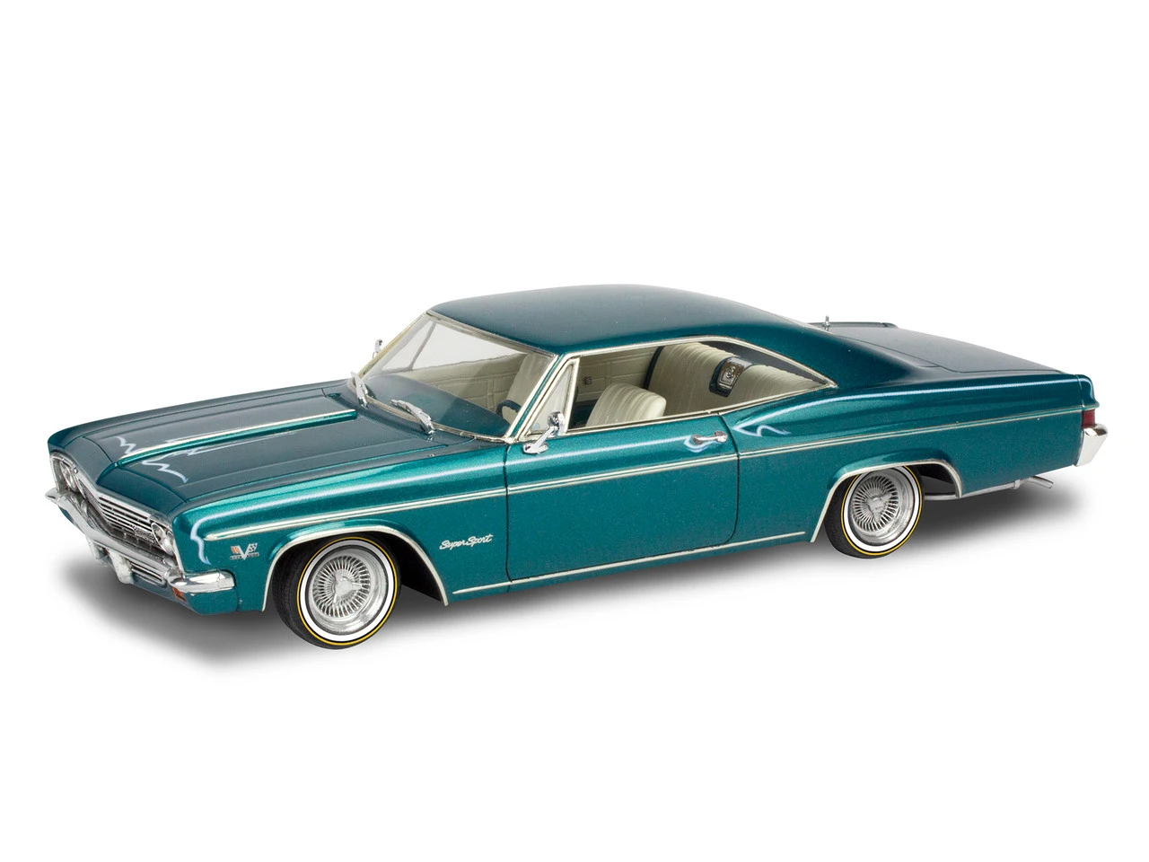 Revell 854497 1/25 66 Chevy Impala SS 396 2n1 Model Kit 2 Revell 854497 1/25 66 Chevy Impala SS 396 2n1 Model Kit - Image 2