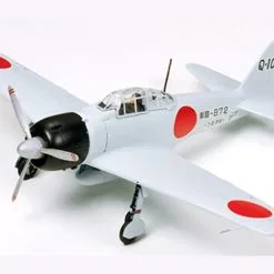 Tamiya 61025 A6M3 Type 32 Zero Fighter Plastic Model Kit Co125